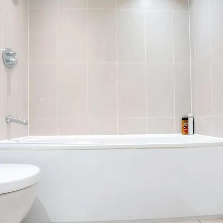 Center Escape Sleeps 8 Balcony With Views Lejlighed