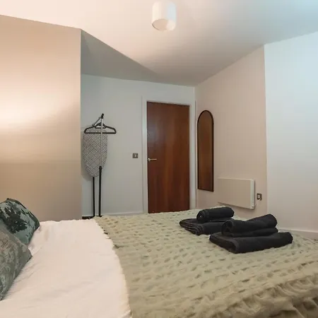 Center Escape Sleeps 8 Balcony With Views Апартаменты *