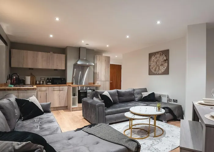 Center Escape Sleeps 8 Balcony With Views Apartment *